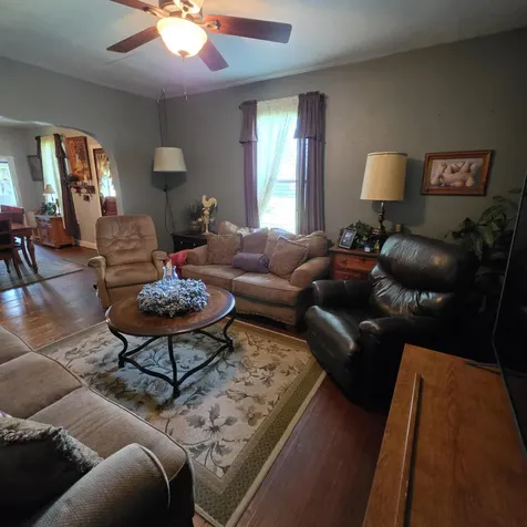 4246 U.s. 61 Wapello IA 52653