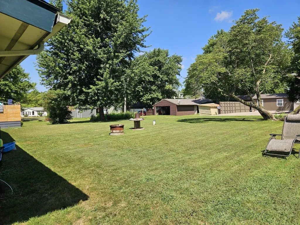 140 Hanover Street Letts IA 52754