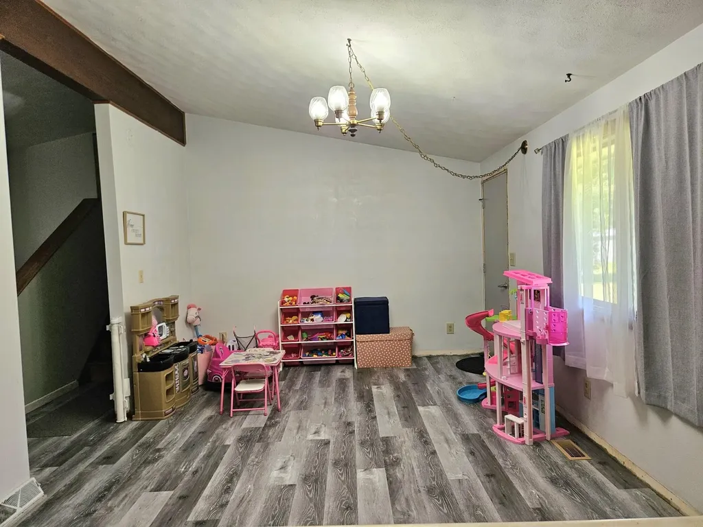 140 Hanover Street Letts IA 52754