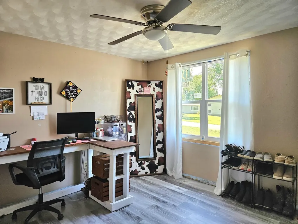 140 Hanover Street Letts IA 52754