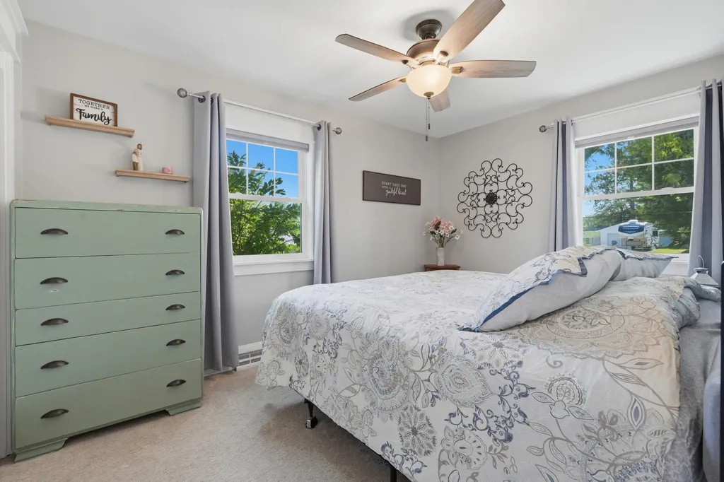 304 Myrtle Lane Muscatine IA 52761