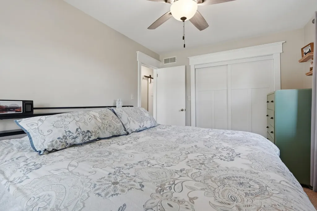 304 Myrtle Lane Muscatine IA 52761