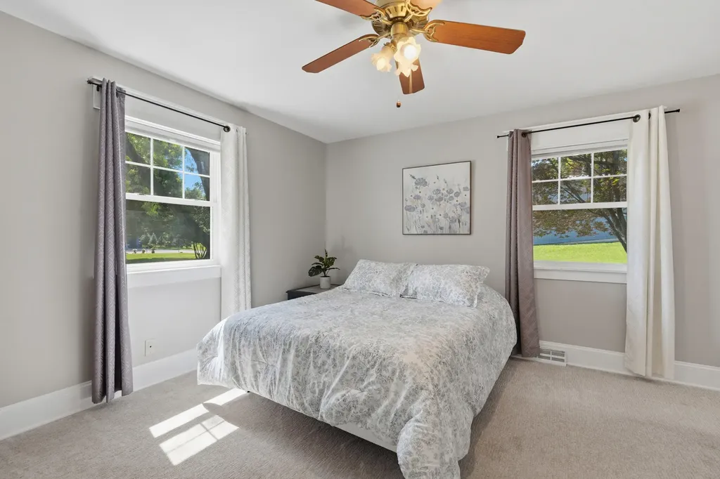 304 Myrtle Lane Muscatine IA 52761