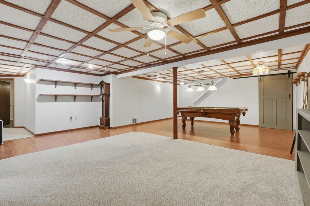 304 Myrtle Lane Muscatine IA 52761