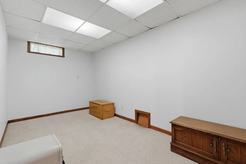 304 Myrtle Lane Muscatine IA 52761
