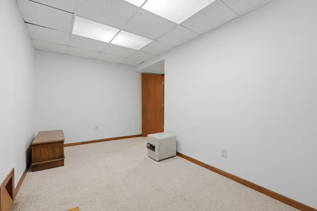 304 Myrtle Lane Muscatine IA 52761