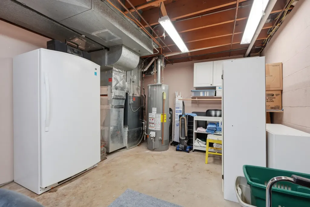 304 Myrtle Lane Muscatine IA 52761