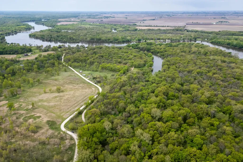 1408 Cedarview Muscatine IA 52761