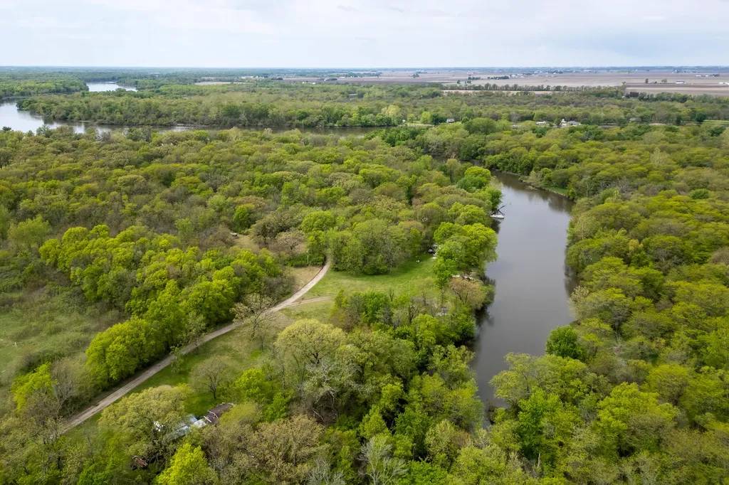 1408 Cedarview Muscatine IA 52761