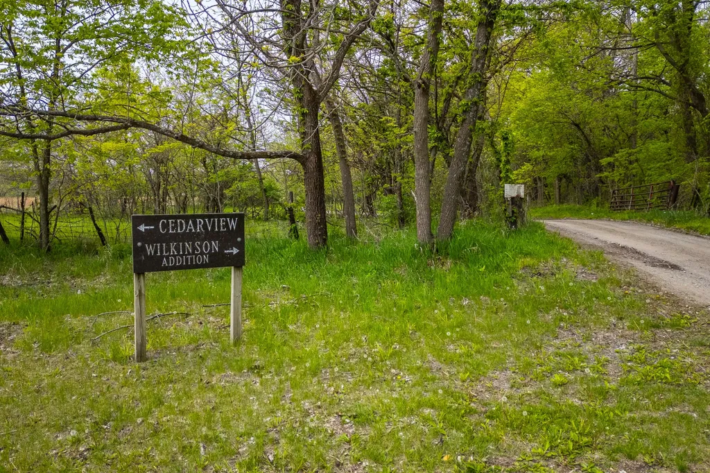 1408 Cedarview Muscatine IA 52761