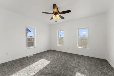 615 Mulberry Avenue Muscatine IA 52761