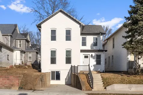 615 Mulberry Avenue Muscatine IA 52761
