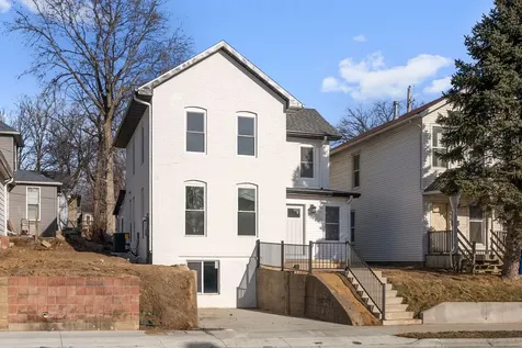 615 Mulberry Avenue Muscatine IA 52761