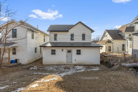615 Mulberry Avenue Muscatine IA 52761