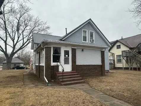 219 Pond Street Muscatine IA 52761