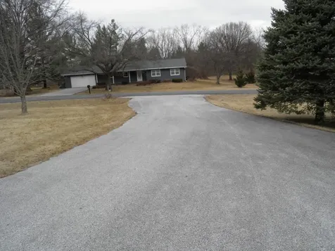 2264 Ridgeview Drive Muscatine IA 52761