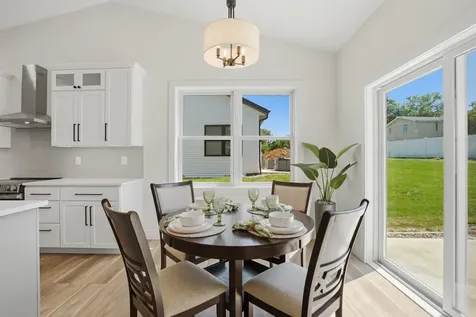 2106 Clarabeck Lane Muscatine IA 52761