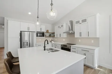 2106 Clarabeck Lane Muscatine IA 52761