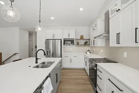 2106 Clarabeck Lane Muscatine IA 52761