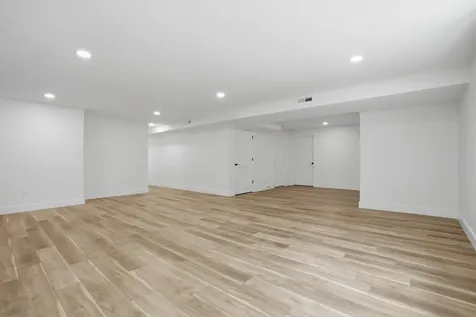 2106 Clarabeck Lane Muscatine IA 52761