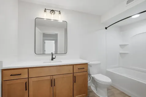 2106 Clarabeck Lane Muscatine IA 52761