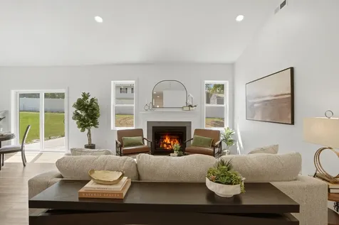 2106 Clarabeck Lane Muscatine IA 52761