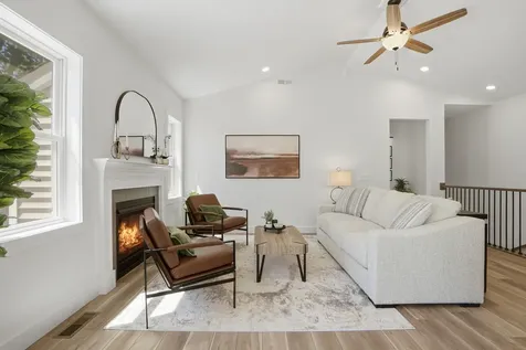 2106 Clarabeck Lane Muscatine IA 52761