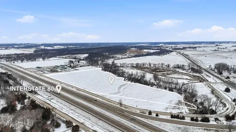 14 Acres 306th Street Tipton IA 52772