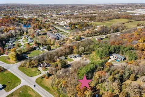 Lot 10 Pine Ridge Court Muscatine IA 52761