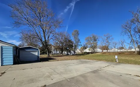 313 3rd Street Wilton IA 52778
