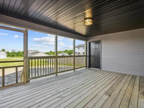 1421 Duncan Drive Muscatine IA 52761