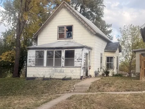 634 7th Street Burlington IA 52601