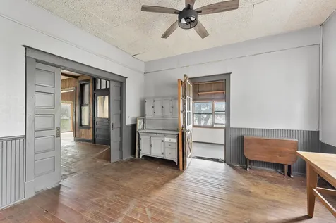 2143 Madison Street Muscatine IA 52761