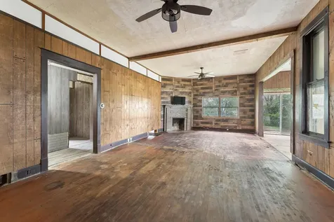 2143 Madison Street Muscatine IA 52761