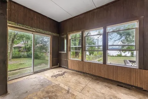 2143 Madison Street Muscatine IA 52761