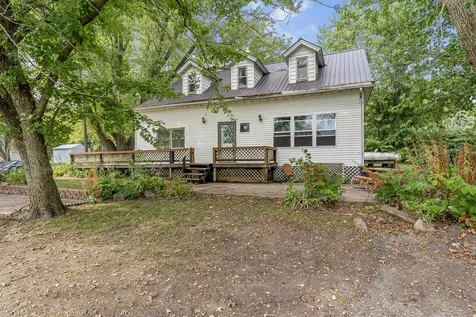 2143 Madison Street Muscatine IA 52761