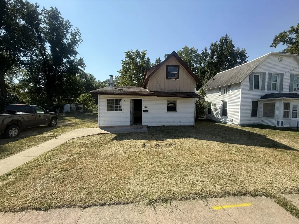 613 Dunham Street Burlington IA 52601