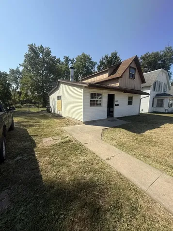 613 Dunham Street Burlington IA 52601