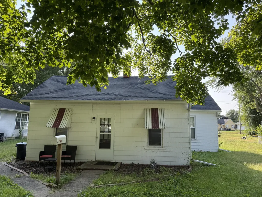 609 Main Street Wapello IA 52653