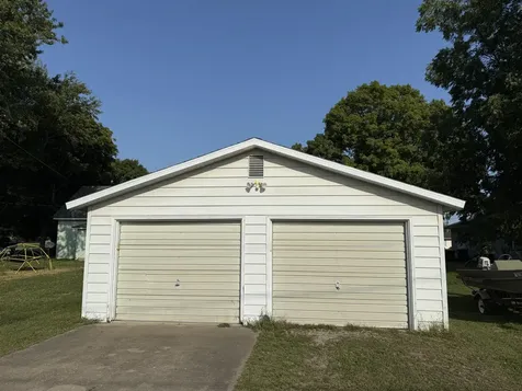 609 Main Street Wapello IA 52653