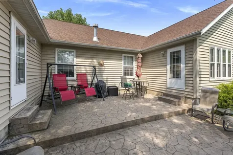 920 4th Street Wapello IA 52653