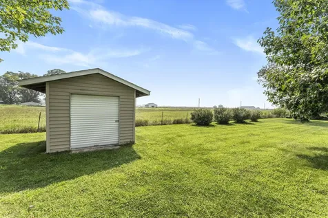 920 4th Street Wapello IA 52653