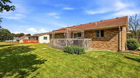 4841 Camelot Dubuque IA 52002