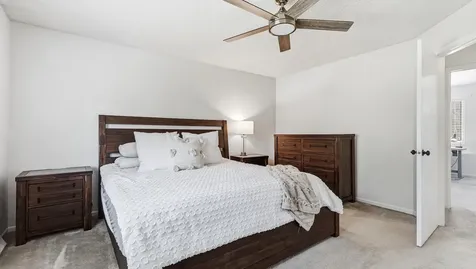 4841 Camelot Dubuque IA 52002