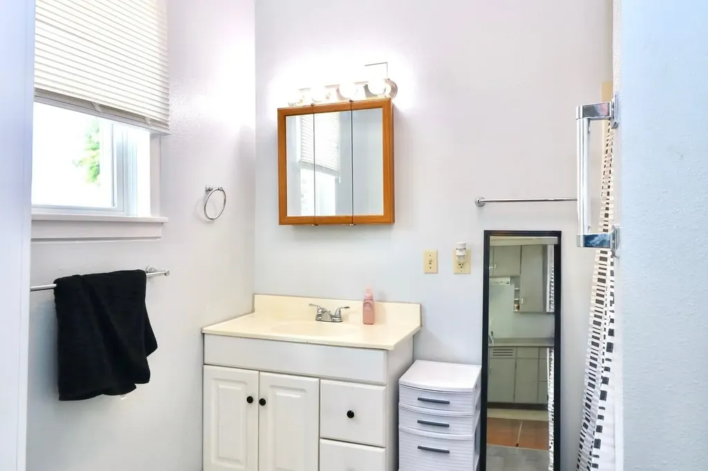 2594 Pearl Dubuque IA 52001