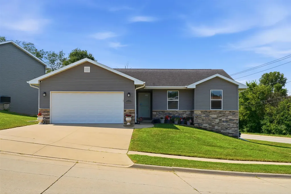 800 Marisa Dubuque IA 52001