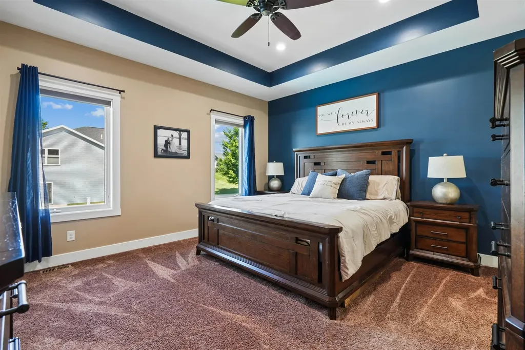 6543 N Cavendish Dubuque IA 52003