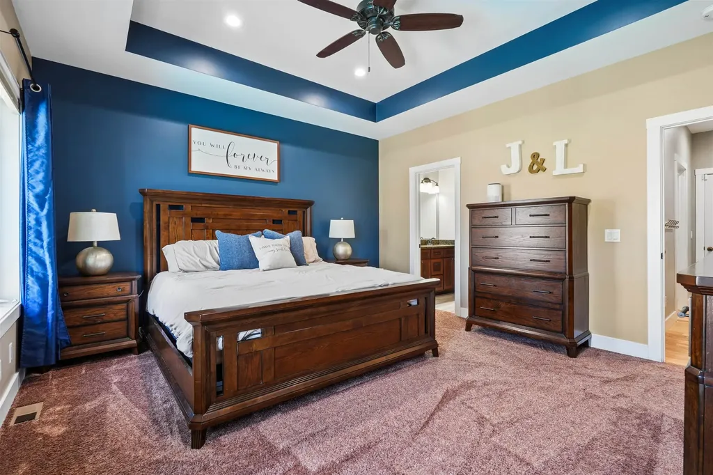 6543 N Cavendish Dubuque IA 52003