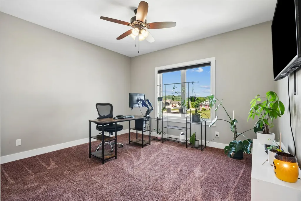 6543 N Cavendish Dubuque IA 52003