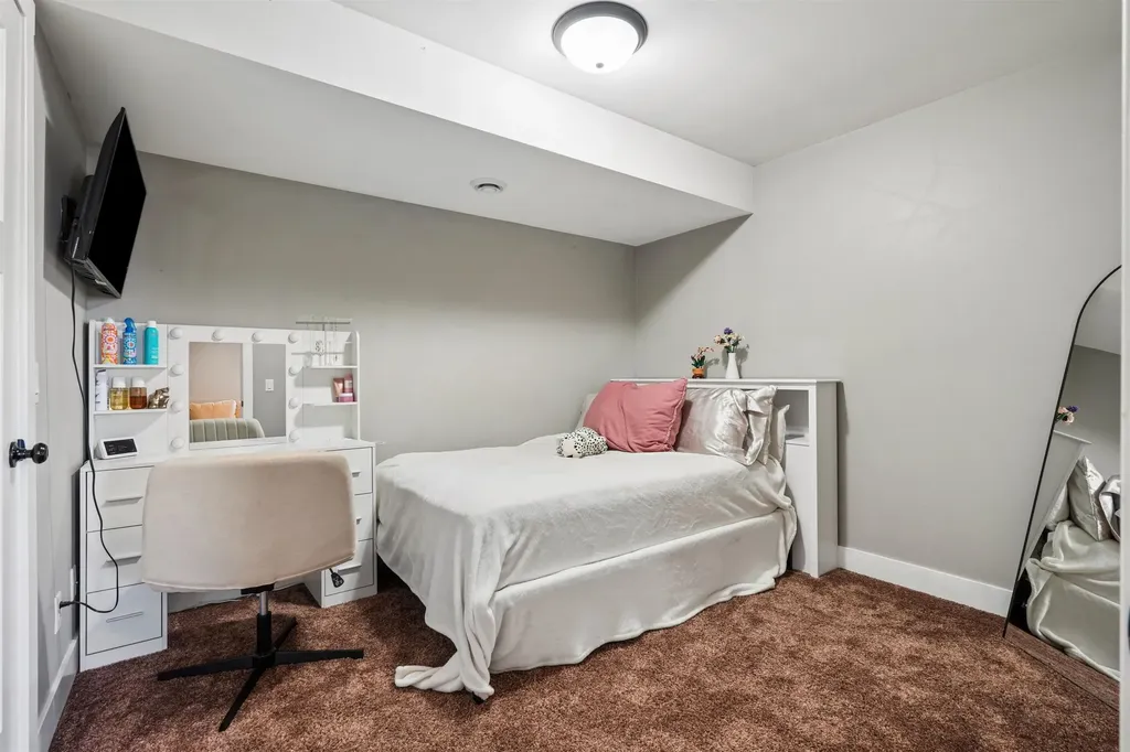 6543 N Cavendish Dubuque IA 52003